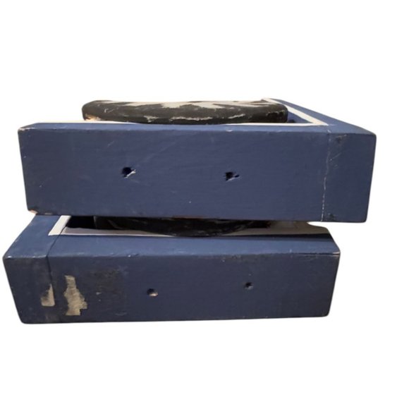 Wooden Gray Tabby Cat Bookends Blue & White Base - Picture 8 of 13